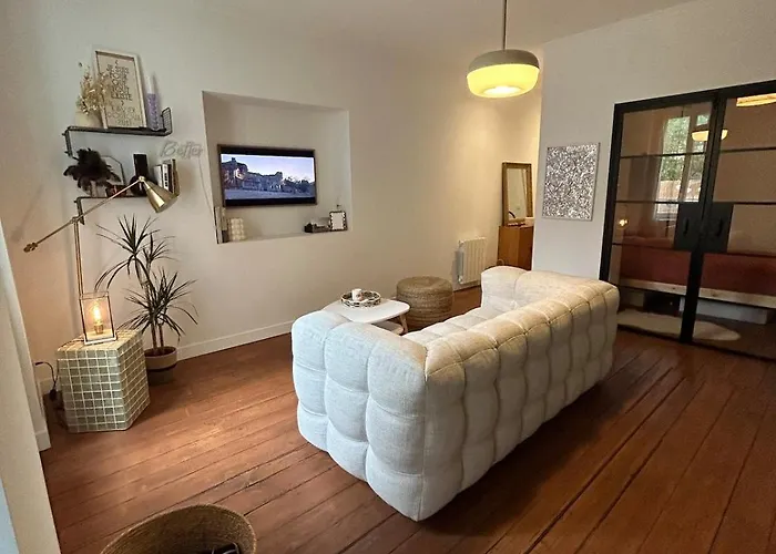 Beautiful With Balcony, Center Appartamento *